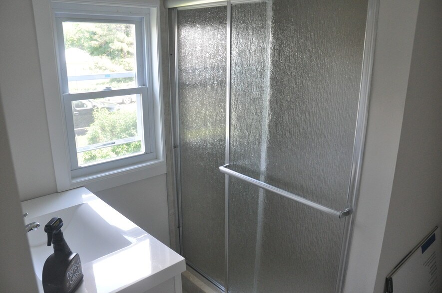 Downstairs Bathroom - 138 Grove St