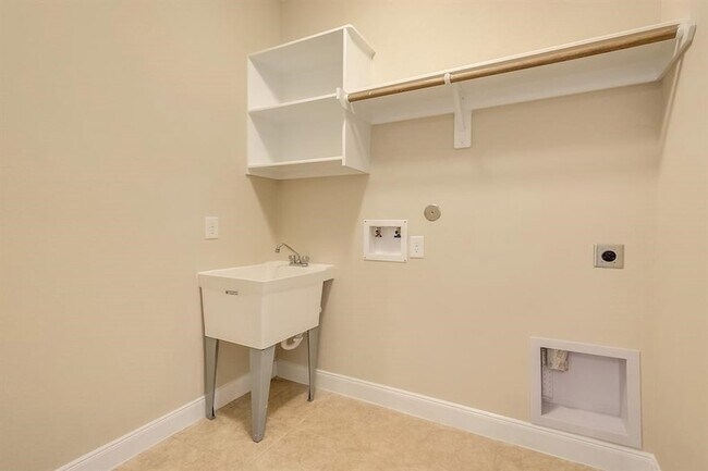Building Photo - 22614 Birch Ridge Meadow Dr