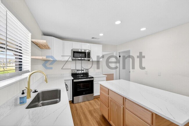 Building Photo - 2404 TX-289