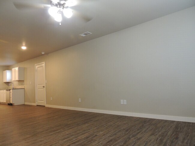 Building Photo - 1200 Cajun St