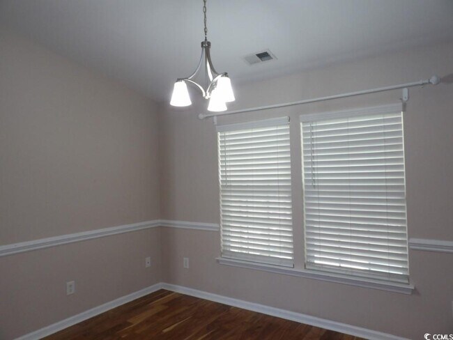 Building Photo - 188 Devonbrook Pl