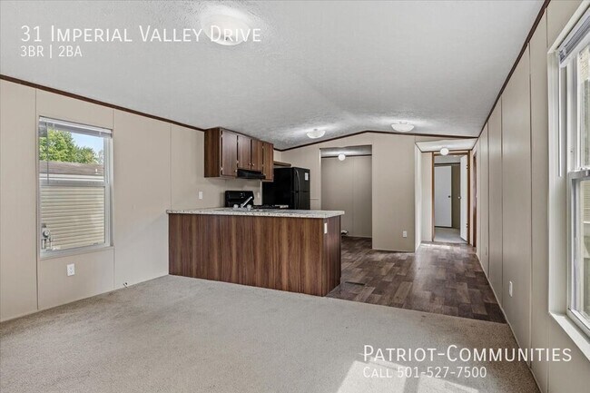 Building Photo - 31 Imperial Valley Dr