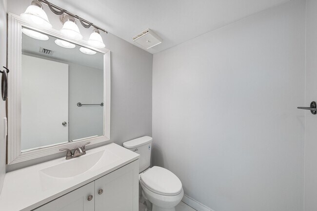 Building Photo - 2508 NW 99th Ave