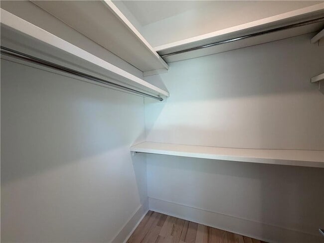 Building Photo - 2385 Nesbitt Dr NE