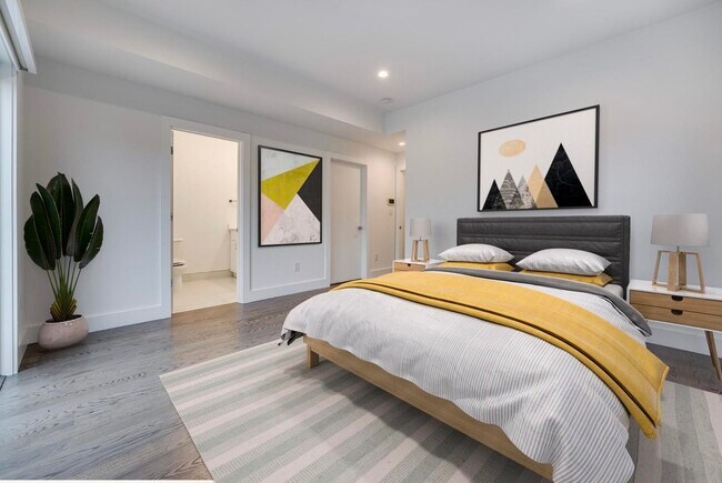 Building Photo - 290 Griffith St