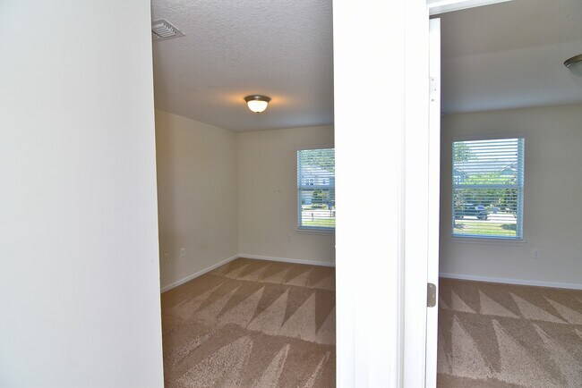 Building Photo - 79 Moultrie Village Ln