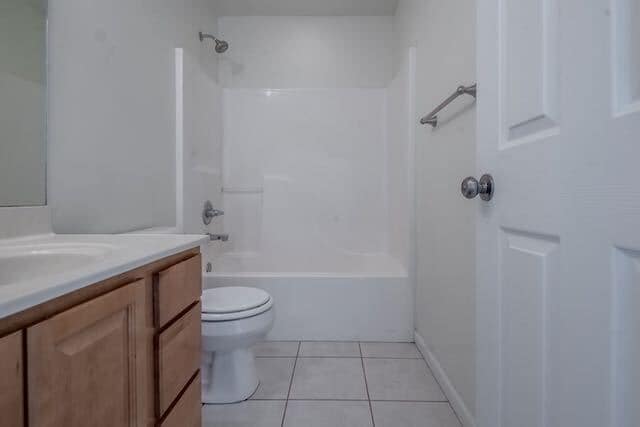 Building Photo - Large Duplex; Dunlap Schools