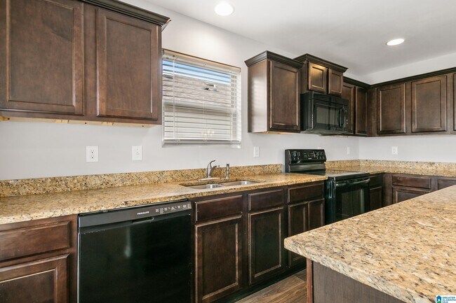 Building Photo - 16411 Waterbury Ln