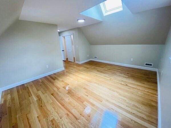 Building Photo - 85 Millet St