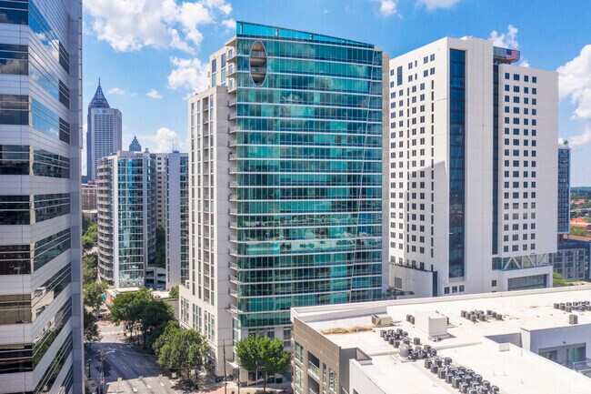 Building Photo - Aqua