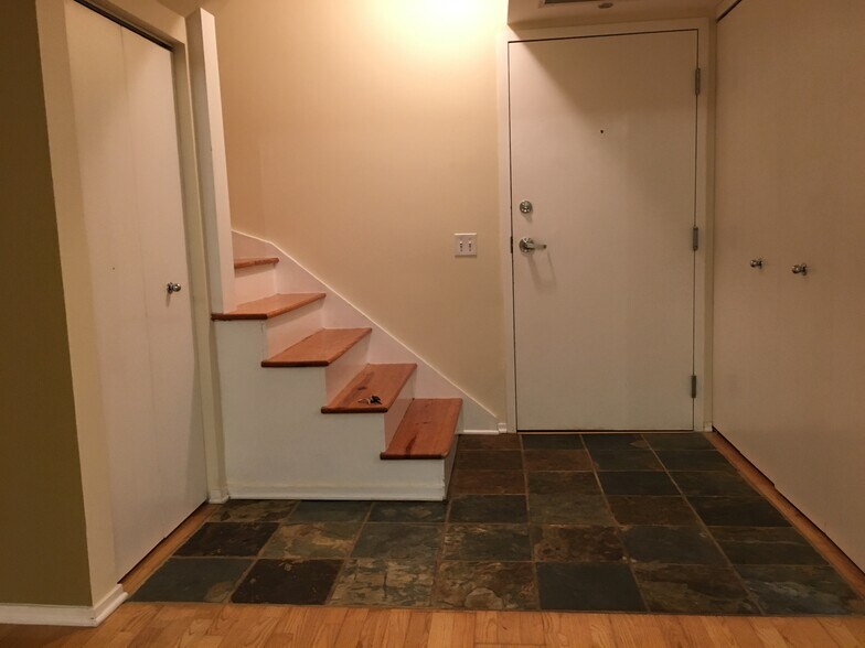 foyer - 61 W 15th St