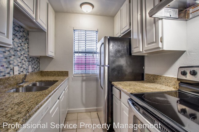 Building Photo - 5114 Bryan St