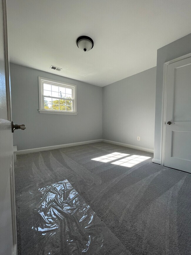 Building Photo - 3128 Headrow Cir
