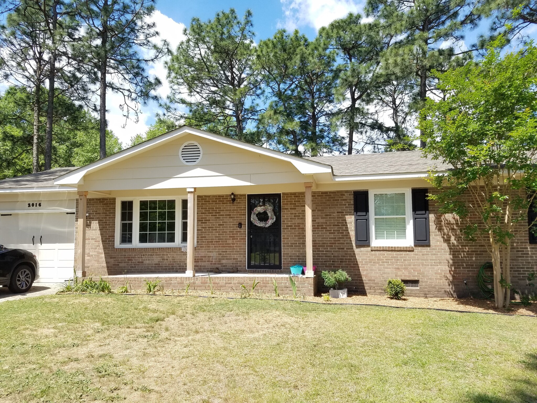Building Photo - 2016 Lakemeadow Dr