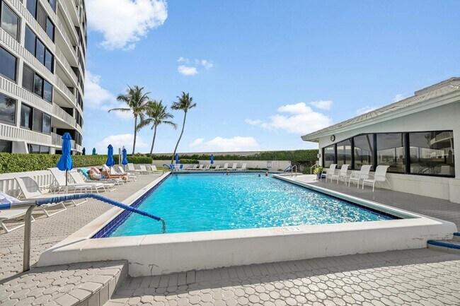 Building Photo - 3590 S Ocean Blvd