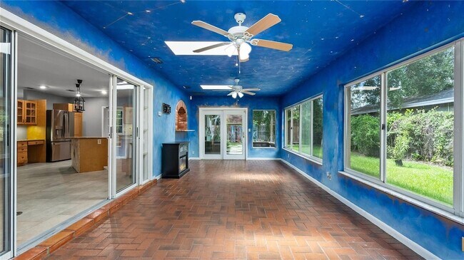 Building Photo - 5304 Rosecrest Cir