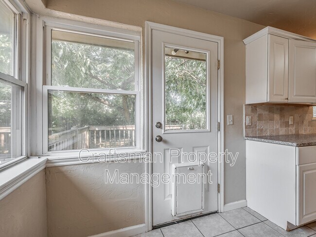 Building Photo - 3105 NW 67th St