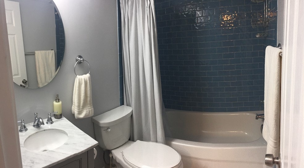 Bathroom - 602 Columbia Rd NW