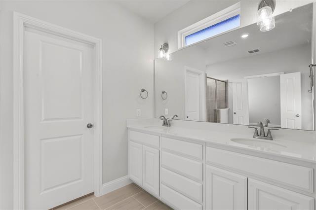 Building Photo - 135 Mesa Dr