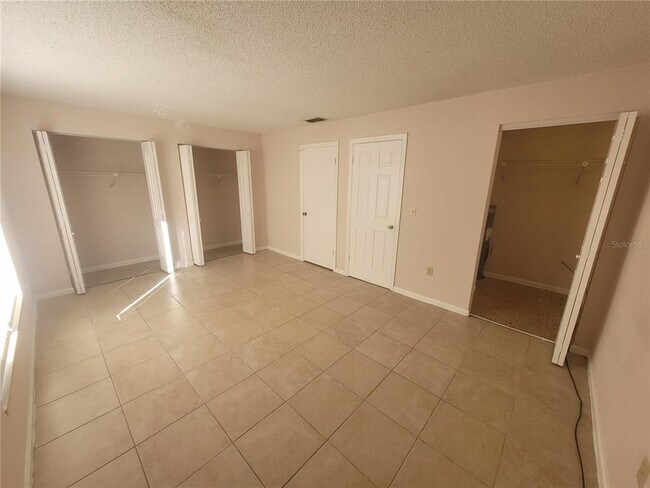 Building Photo - 1802 Barton Dr