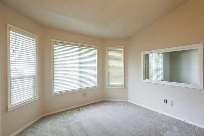 Building Photo - Beautiful home in the heart of Eagle
