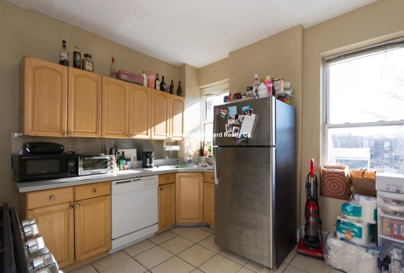 Building Photo - 17 Highgate St