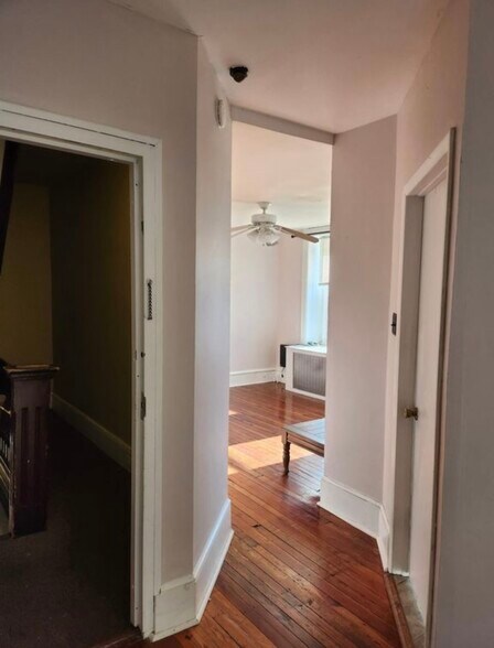 Building Photo - 163 Sumac St