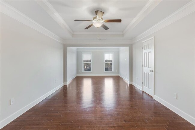 Building Photo - 2541 Sibley Dr