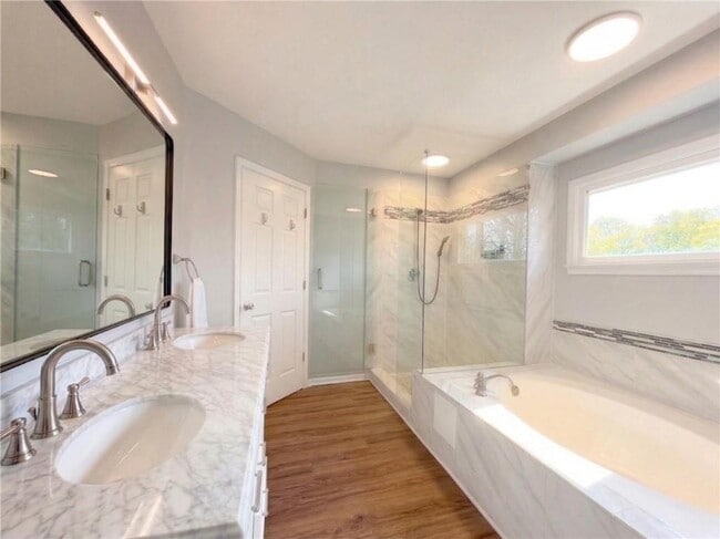 Building Photo - 3530 Waters Cove Way