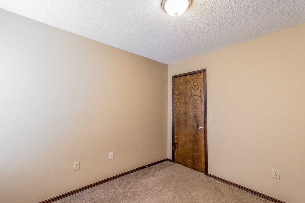 Building Photo - 2917 Greenfield Dr