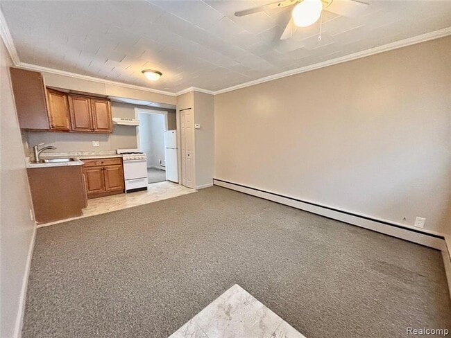 Building Photo - 65 N Washington St