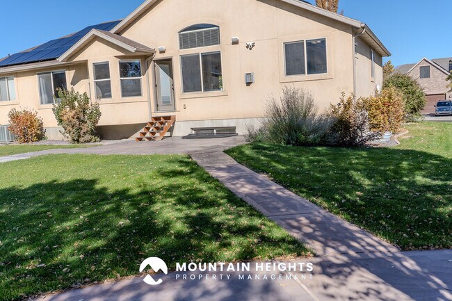 Building Photo - 4071 S Sandpiper Ln