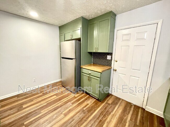 Building Photo - 1603 Hickory Ridge Court