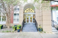 Building Photo - Downtown Norfolk Condo