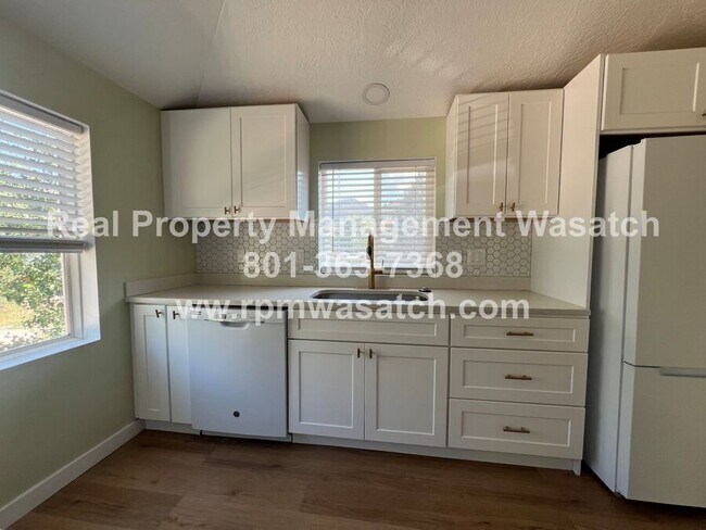 Building Photo - 1388 Country Ln