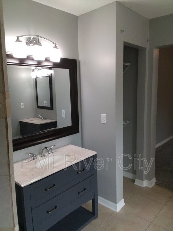 Building Photo - 818 Filmore Ln