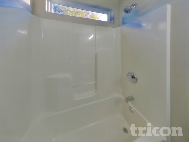 Building Photo - 2137 Erin Ln