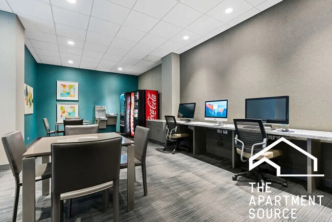 Building Photo - 1130 N Dearborn St