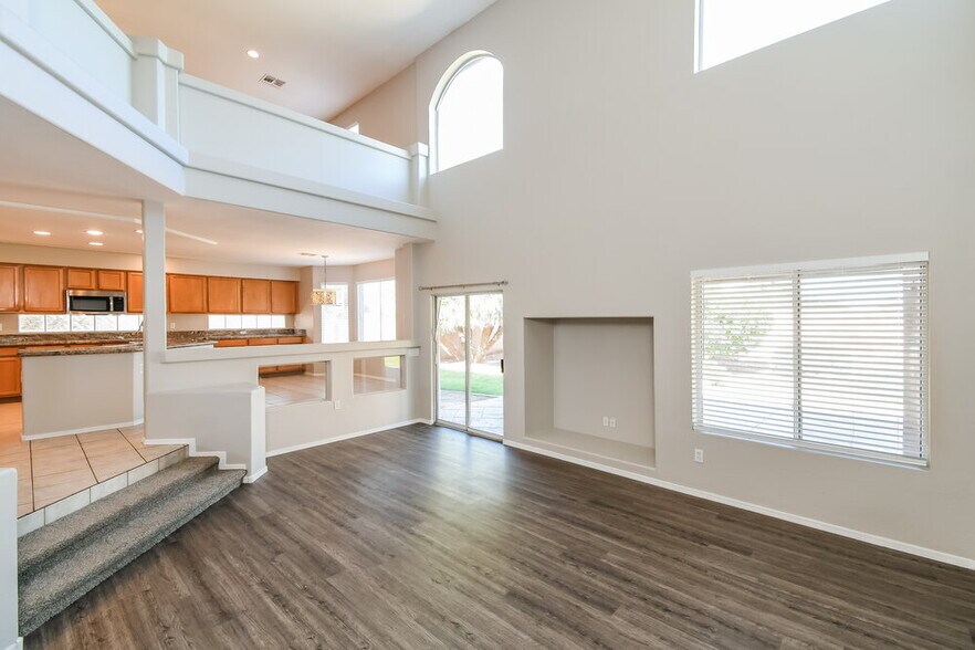 Building Photo - 3796 E Leah Ln
