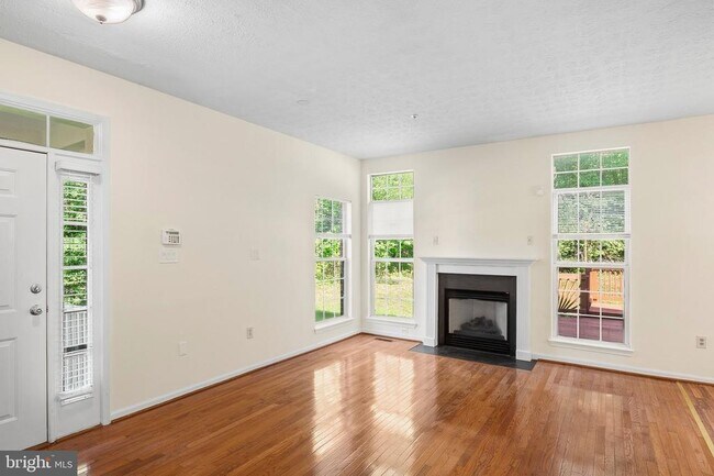 Building Photo - 6035 Grenfell Loop
