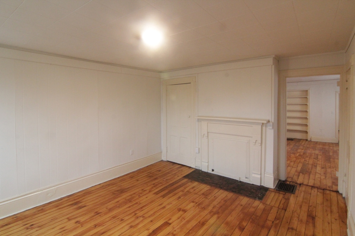 Building Photo - 208 Green St