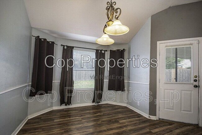 Building Photo - 8510 Trumpet Cir
