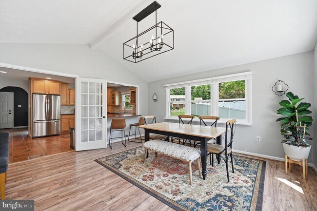 Building Photo - 6426 Carriage Dr