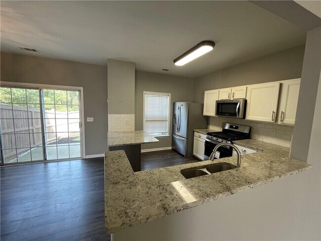 Building Photo - 980 Prestwyck Ct
