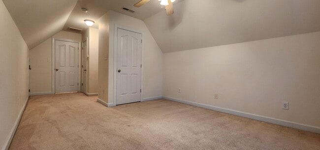 Building Photo - 302 Savannah Dr