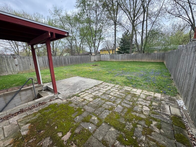 Building Photo - 2224 Tennyson St NW