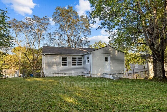 Building Photo - 932 5 Mile Rd