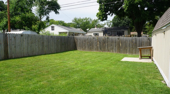 Building Photo - 34470 Stellwagen St