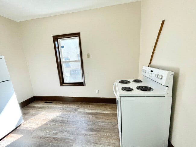 Building Photo - 1818-1818 E 29th St