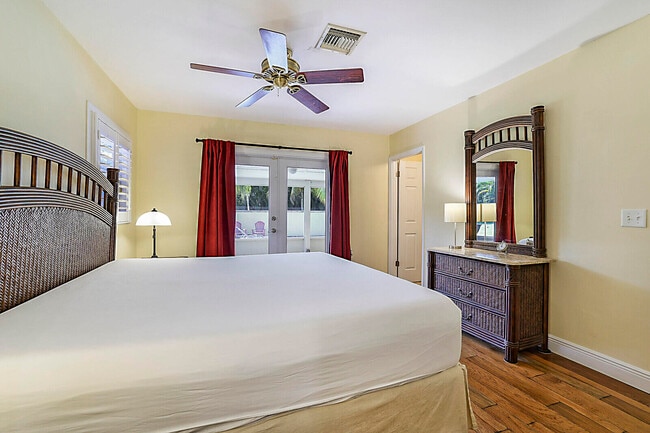 Building Photo - 12812 Raymond Dr